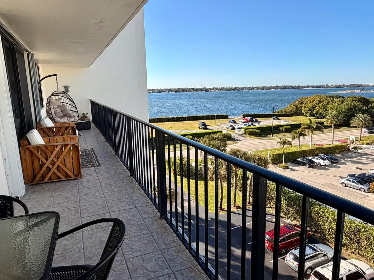 SPRAWLING DECK at 3460 S Ocean Boulevard 5110, Palm Beach