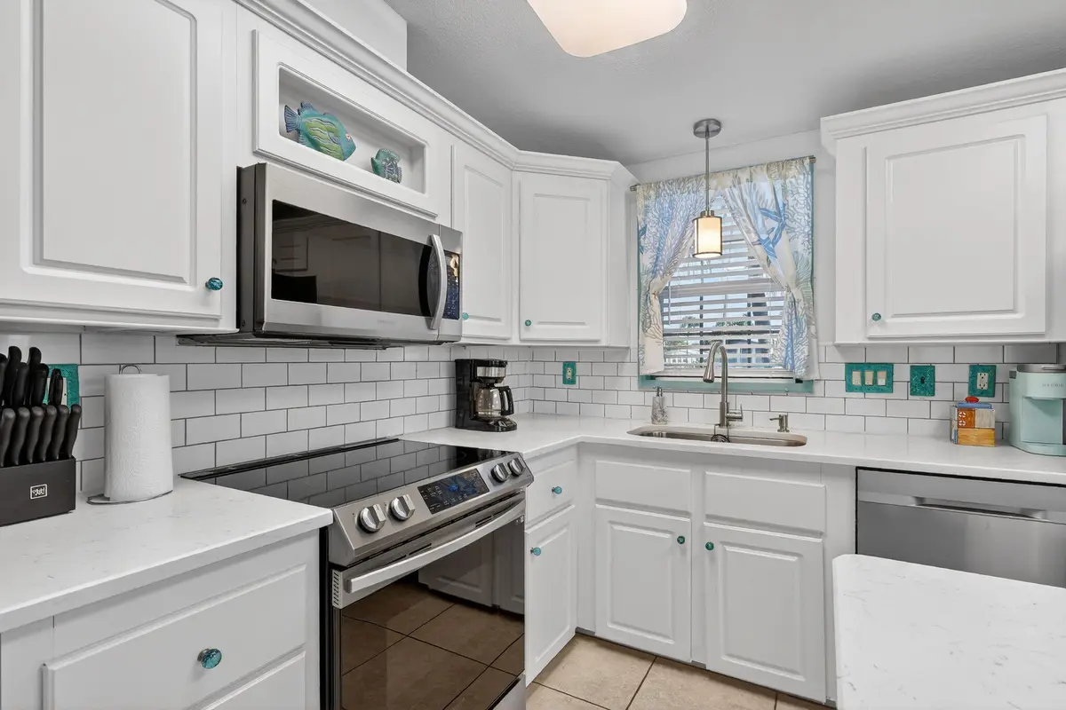 19-web-or-mls-5P1A0227 at 5367 Montego Circle, Hutchinson Island