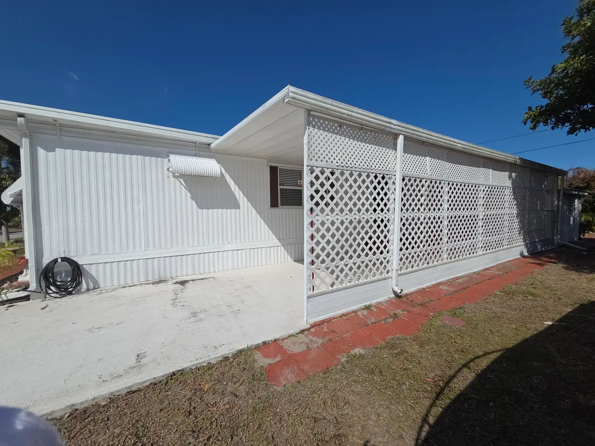 Carport at 8121 SE Skylark Avenue, Hobe Sound