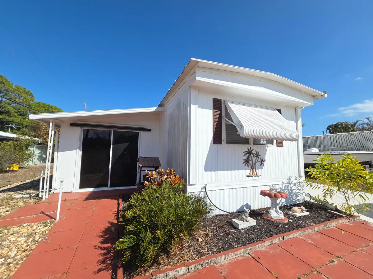 Front of house 3 at 8121 SE Skylark Avenue, Hobe Sound