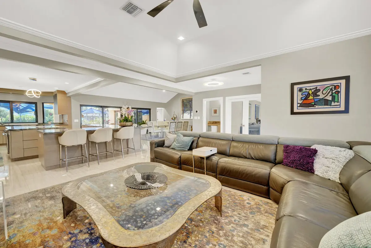 Family Room/Kitchen at 513 N Country Club Drive, Atlantis