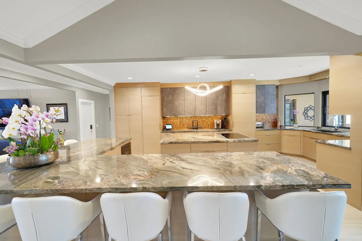 Chefs Kitchen at 513 N Country Club Drive, Atlantis