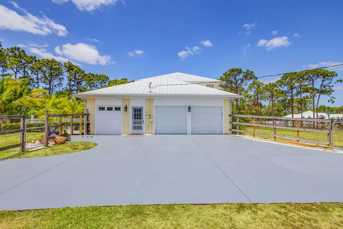 9-web-or-mls-5D1A4641JSDJ at 3202 SW Holly Lane, Palm City