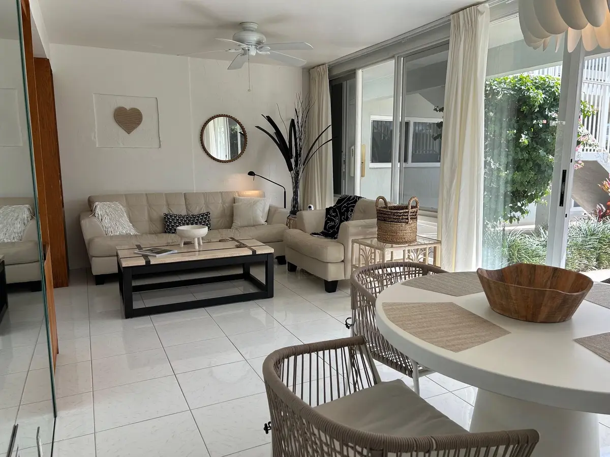 Great Room at 1221 Hillsboro Mile 42a, Hillsboro Beach
