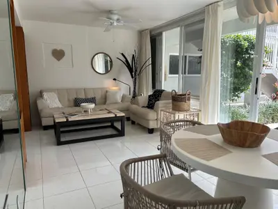 1221 Hillsboro Mile 42a, Hillsboro Beach – leased
