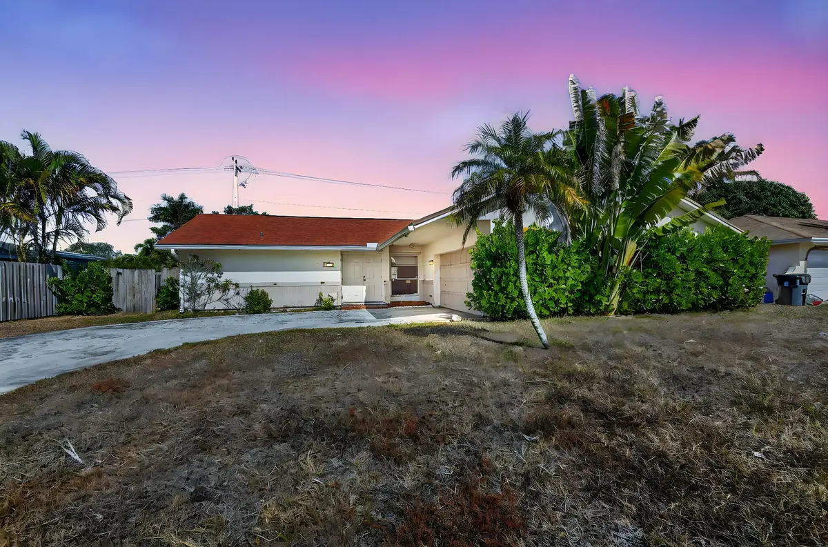 1321 Wyndcliff Dr at 1321 Wyndcliff Drive, Wellington
