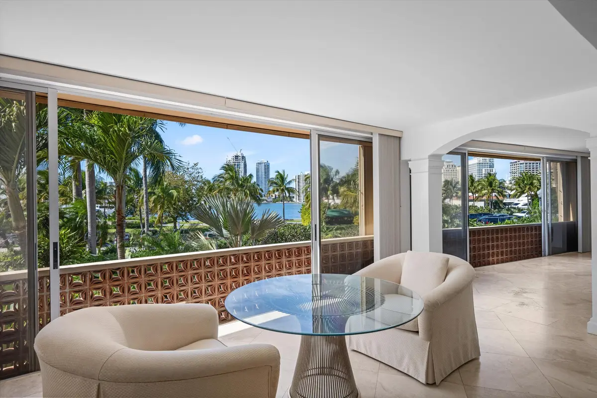 Sitting Area at 369 S Lake Drive 2e, Palm Beach