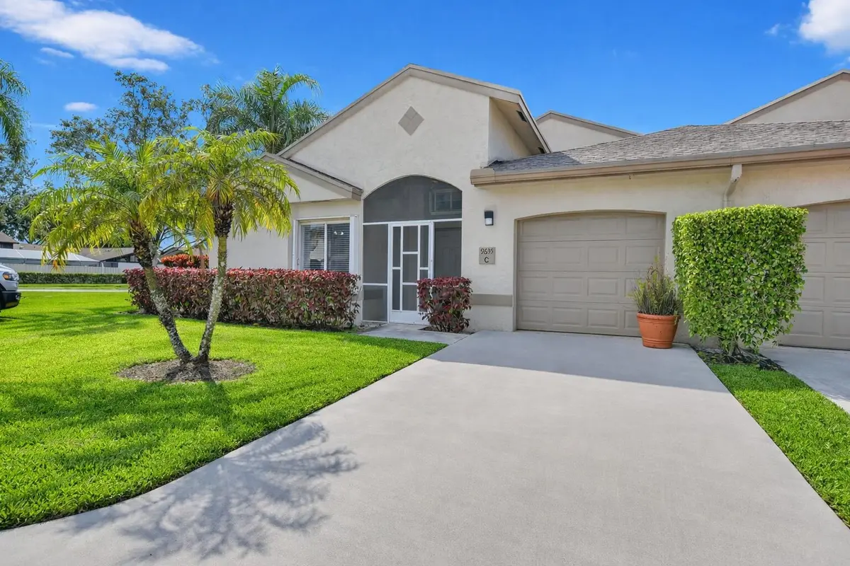 Private Drive! at 9635 Boca Gardens Circle C, Boca Raton