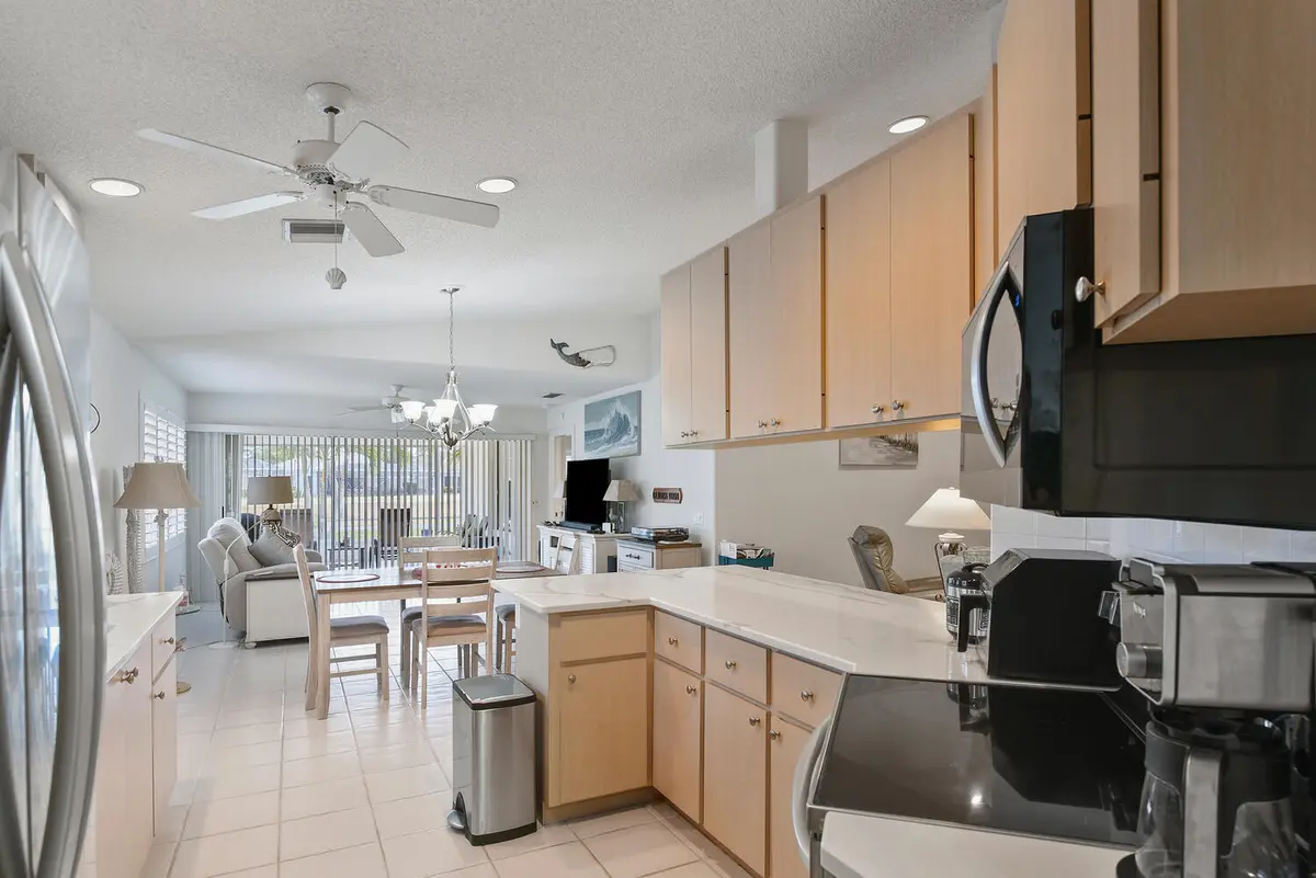 8285 SE Double Tree Dr Hobe-large-039-04 at 8285 SE Double Tree Drive, Hobe Sound
