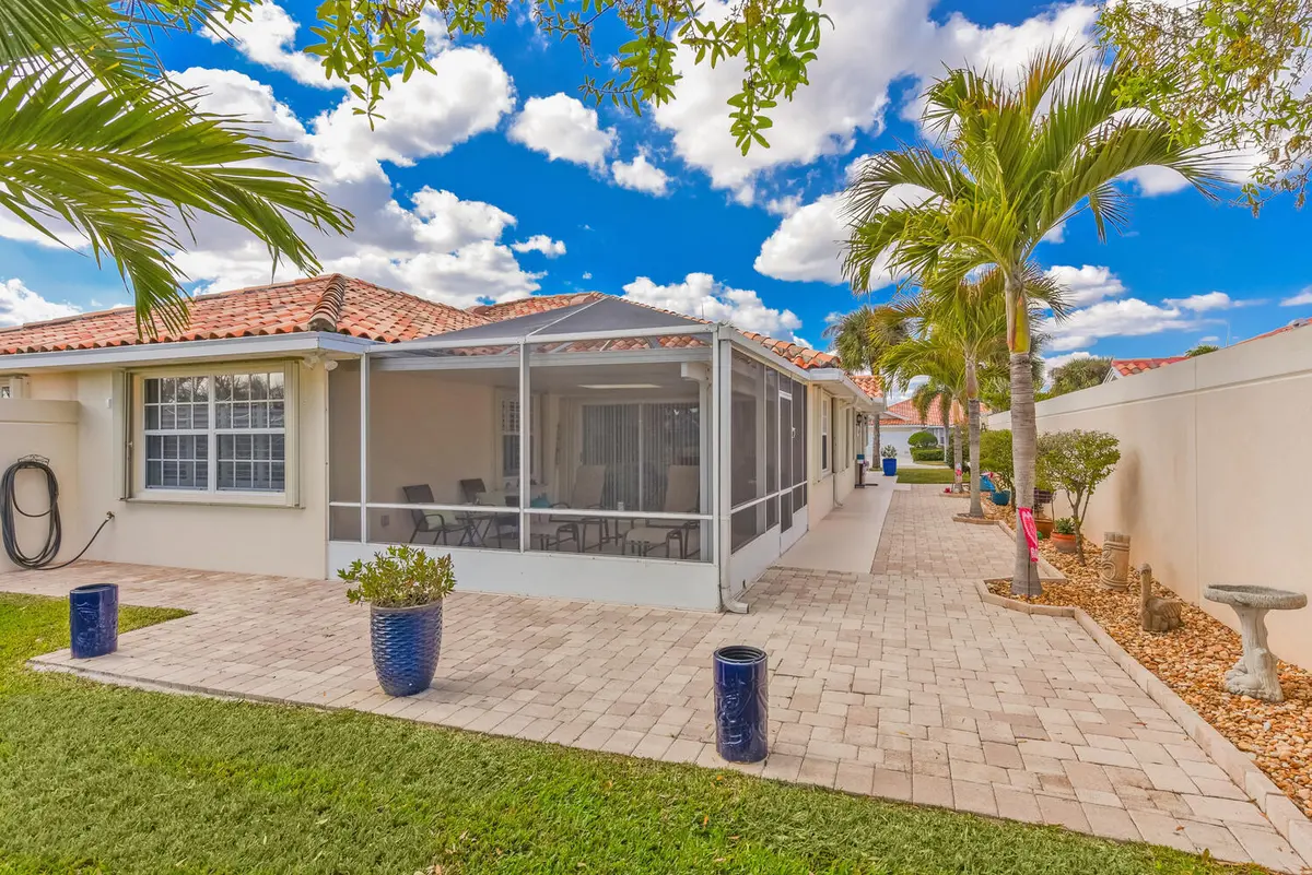 8285 SE Double Tree Dr Hobe-large-015-00 at 8285 SE Double Tree Drive, Hobe Sound