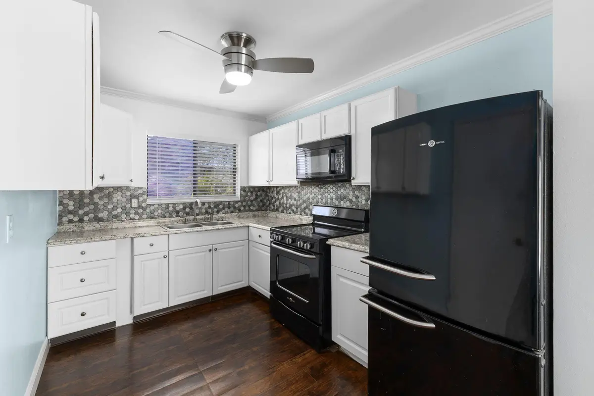 12-web-or-mls-DSC05505 at 126 Ormond Court, Sebastian