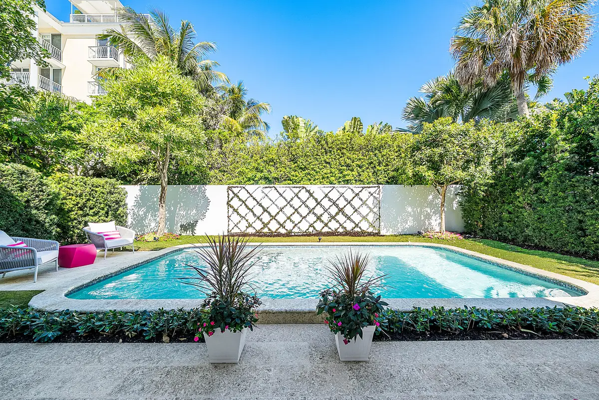 049-157PeruvianAvenue-PalmBeach-FL-33480 at 157 Peruvian Avenue, Palm Beach
