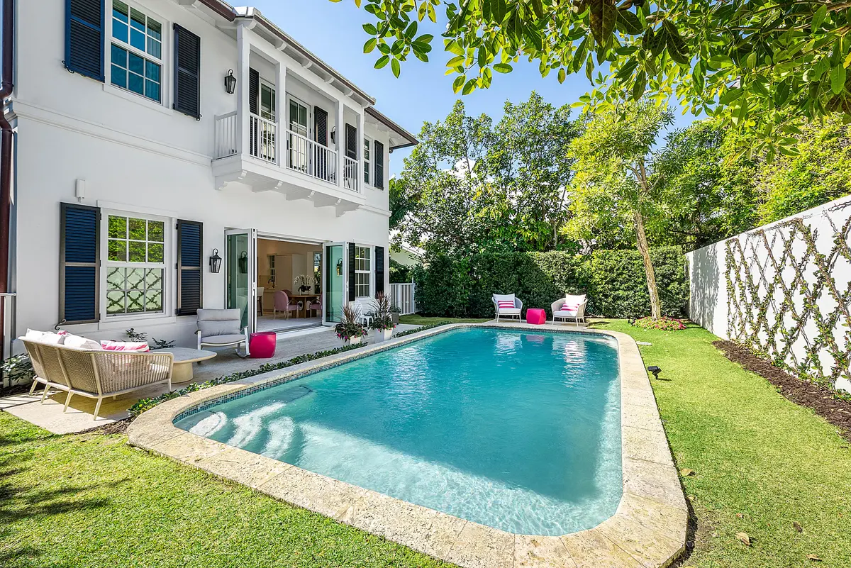 052-157PeruvianAvenue-PalmBeach-FL-33480 at 157 Peruvian Avenue, Palm Beach