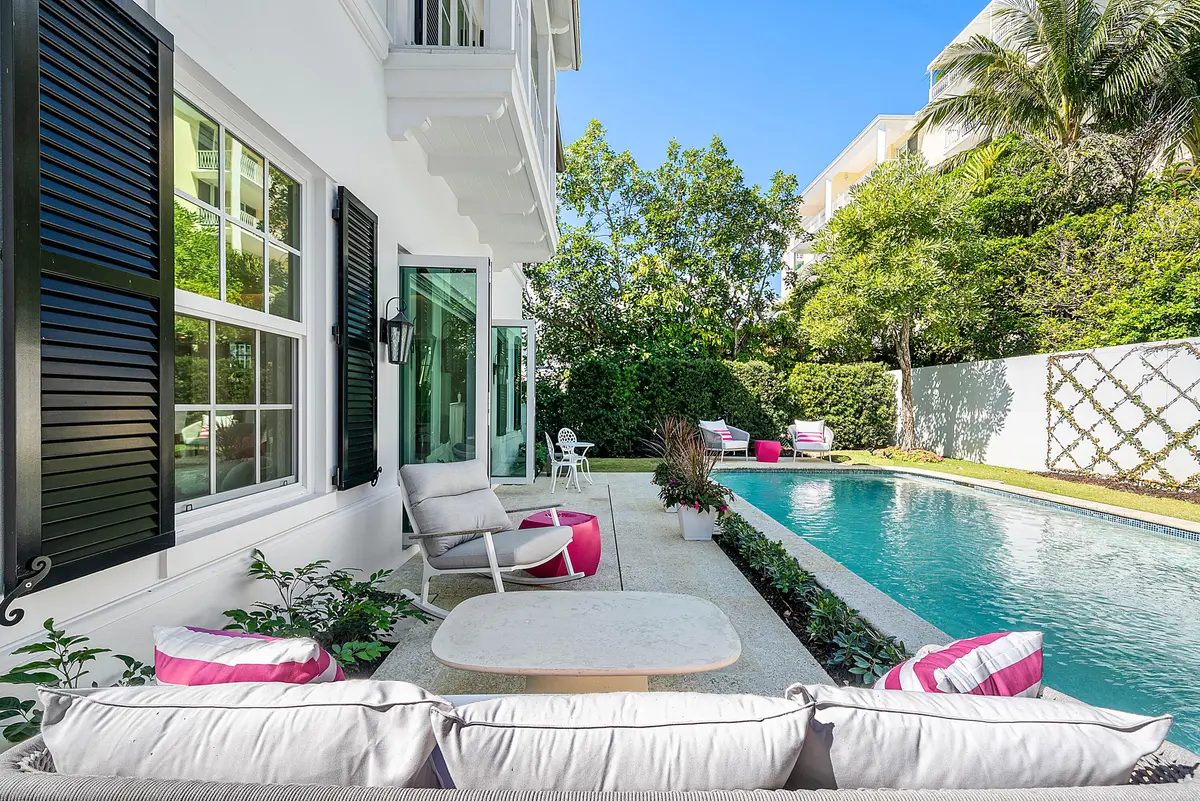 053-157PeruvianAvenue-PalmBeach-FL-33480 at 157 Peruvian Avenue, Palm Beach