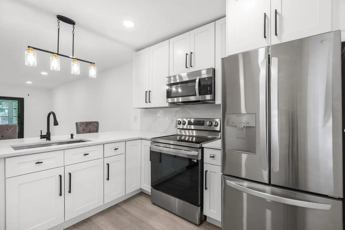 kitchen at 5 Abbey Lane 207, Delray Beach