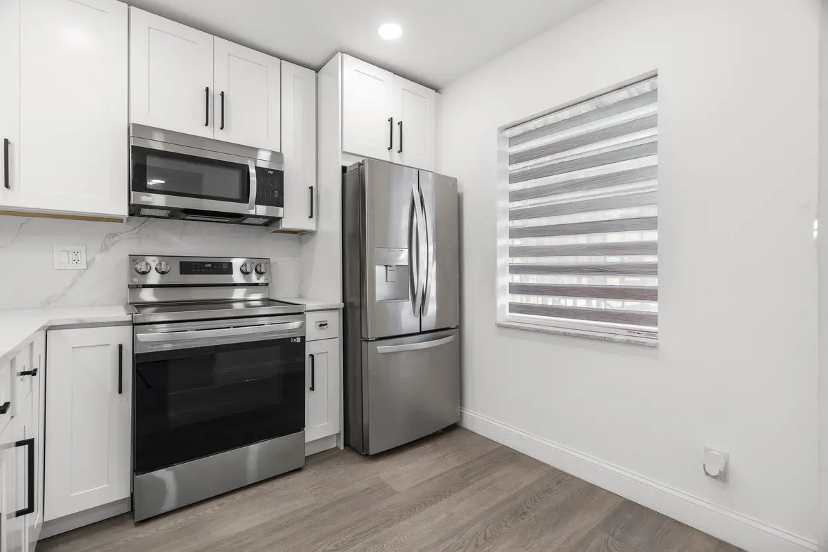 kitchen at 5 Abbey Lane 207, Delray Beach