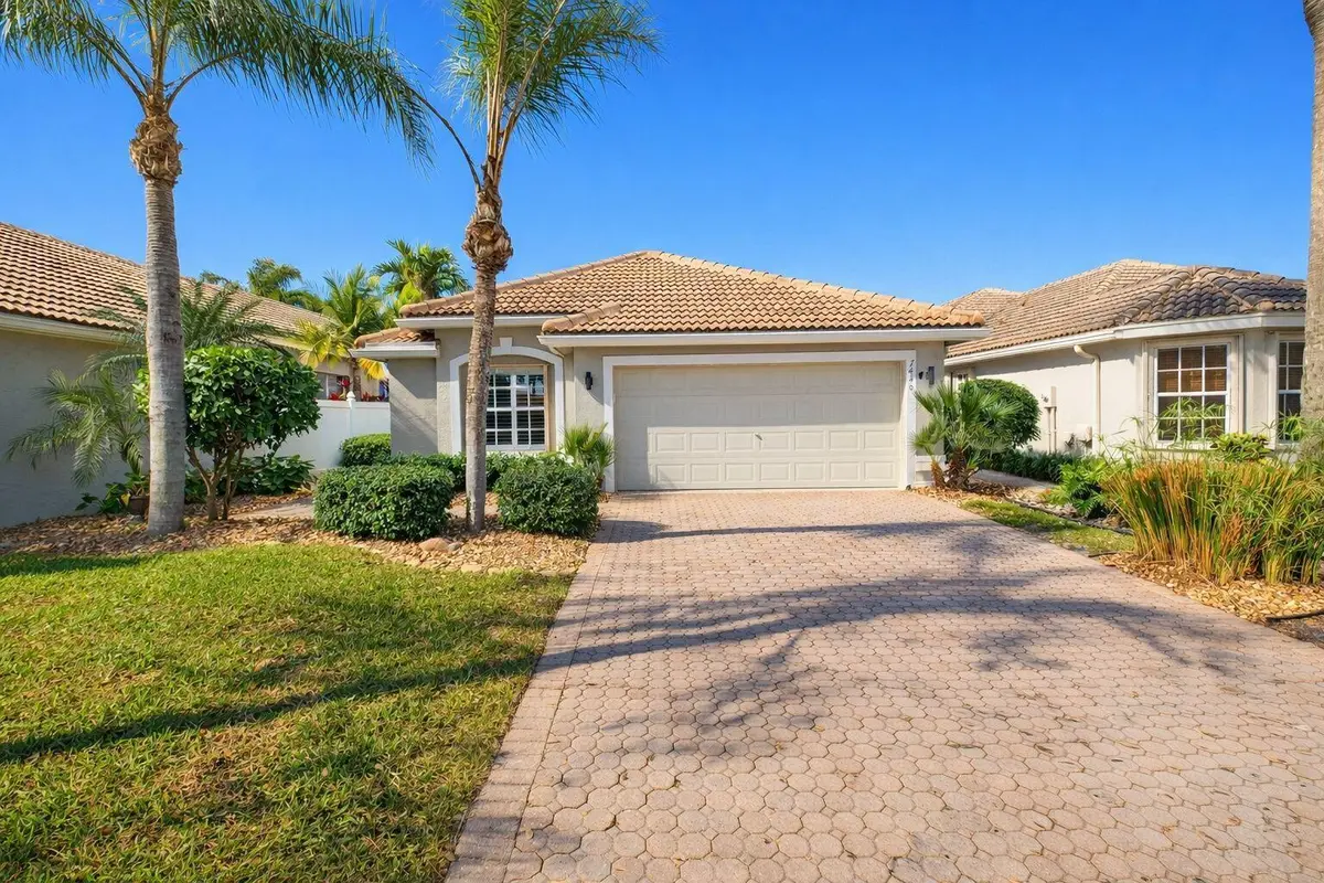 FRONT OF HOUSE at 7440 W Mercada Way, Delray Beach