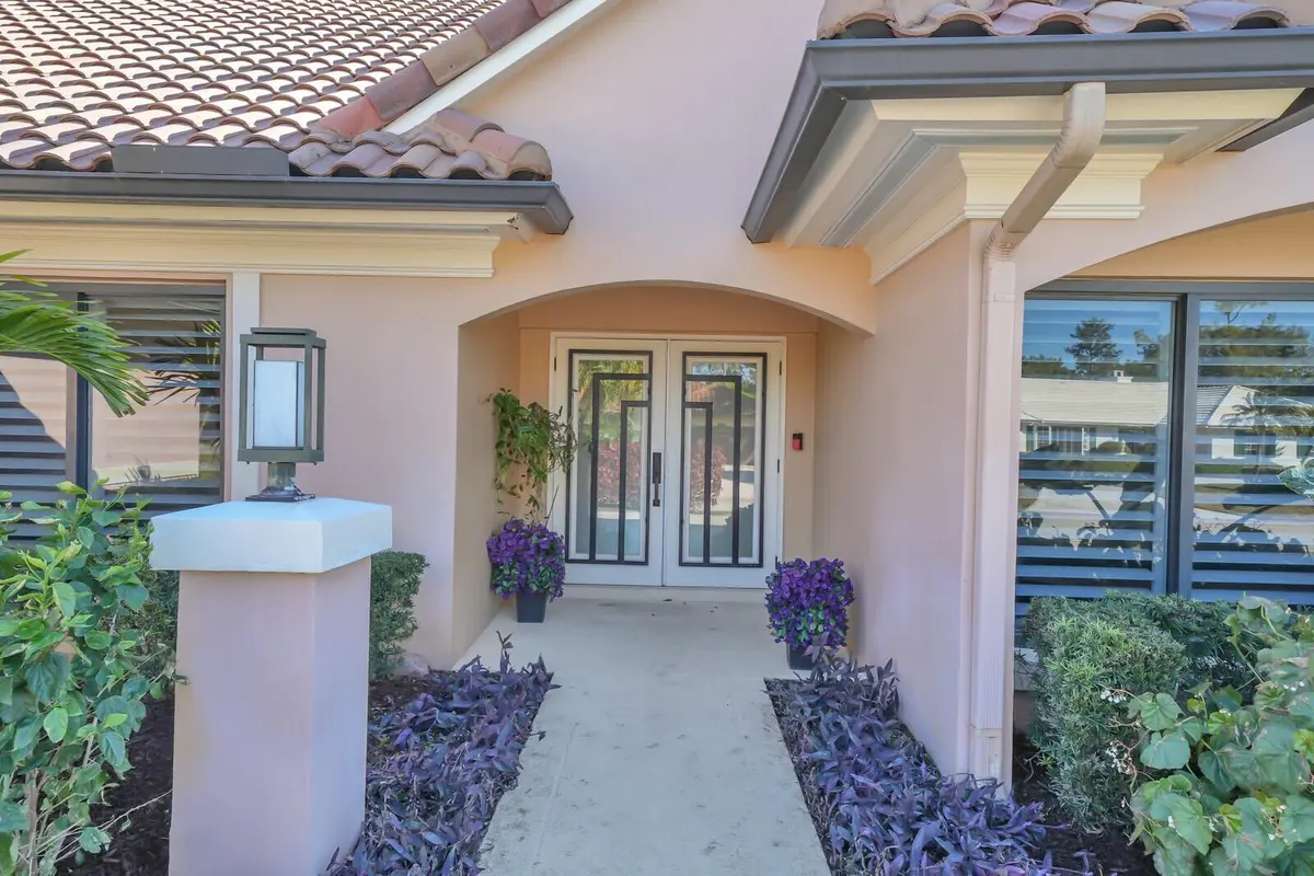 Covered Entrance - City of Atlantis at 513 N Country Club Drive, Atlantis