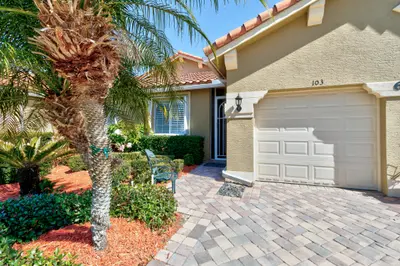 6515 Oxford Circle 103, Vero Beach – sold