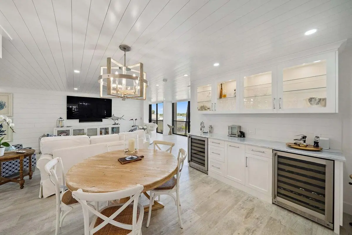 20210530144745377115000000-o at 19800 S Sandpointe Bay Drive 210, Tequesta