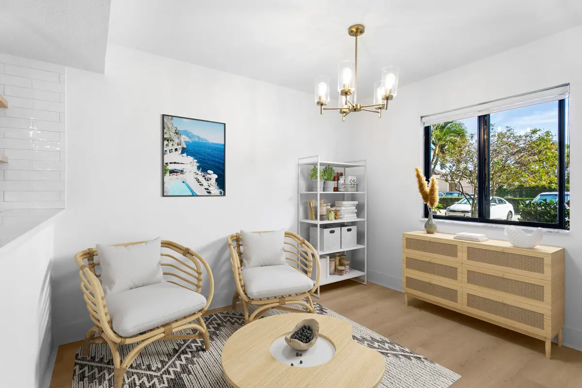 Sitting room at 601 SEAFARER Circle 101, Jupiter