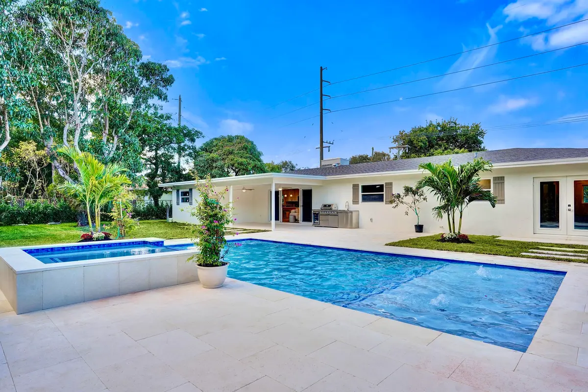 DSC08867 at 200 NW 2nd Street, Delray Beach