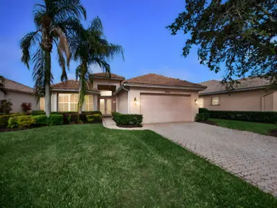 8918 First Tee Road, Port St. Lucie – Single Family Residence for sale