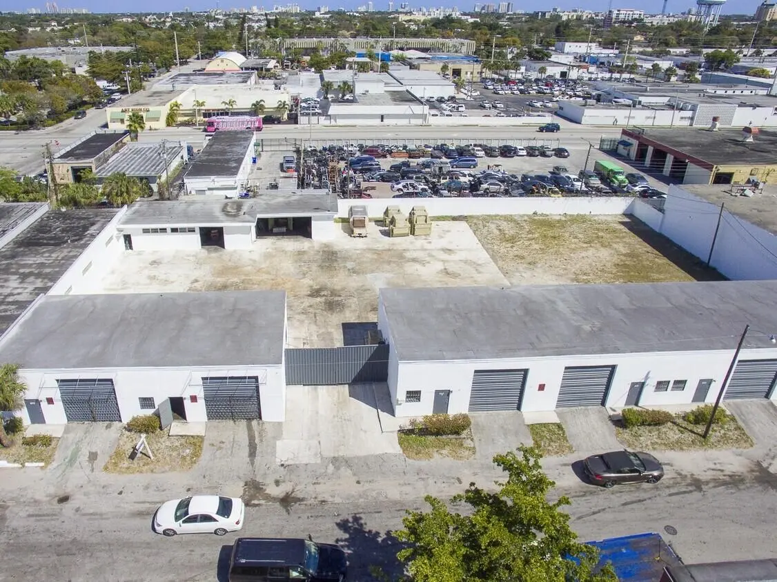 Main Photo at 842 NW 7th Terrace, Fort Lauderdale
