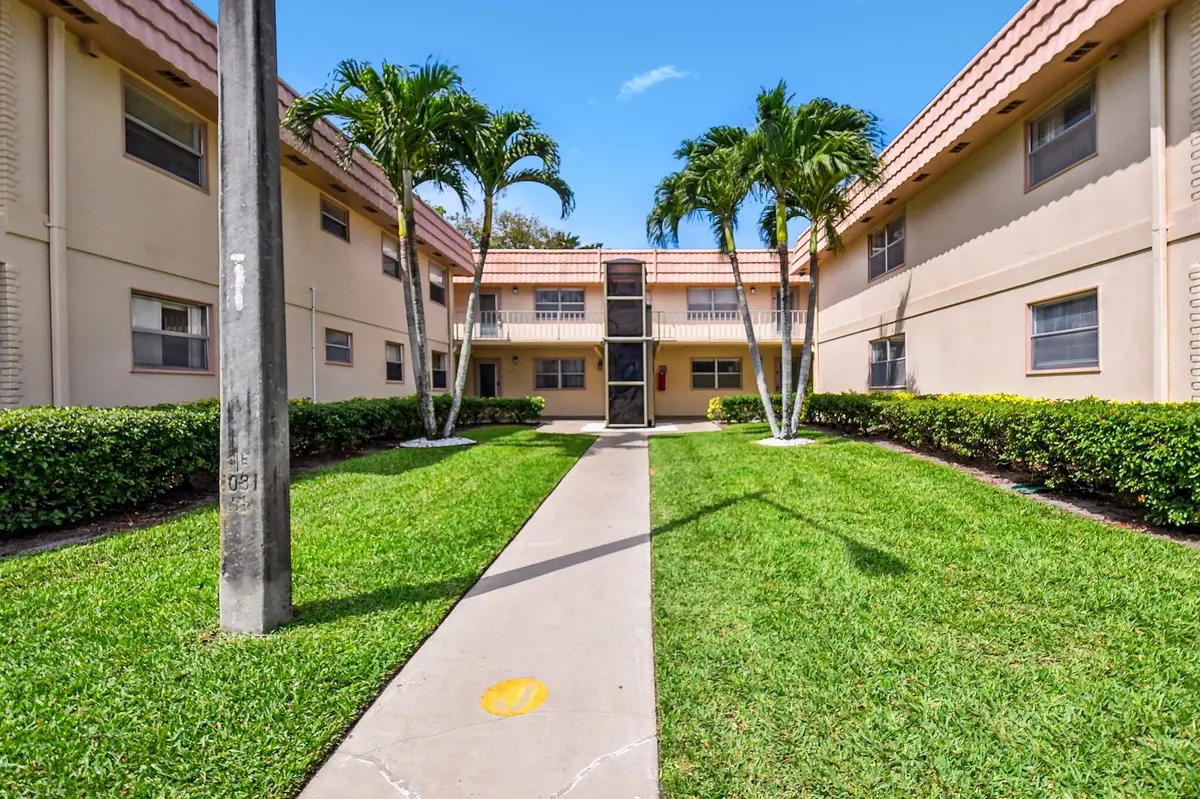 1-web-or-mls-DSC_1470 at 447 Saxony J Way 447-J, Delray Beach