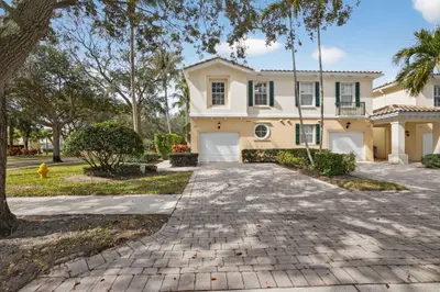 355 Salinas Drive, Palm Beach Gardens – sold