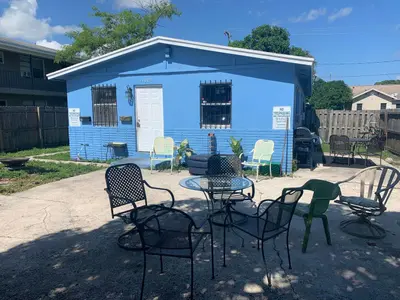 1017 13th Street, West Palm Beach – Duplex for sale