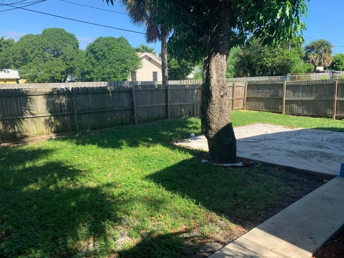 13thExt10 at 1017 13th Street, West Palm Beach