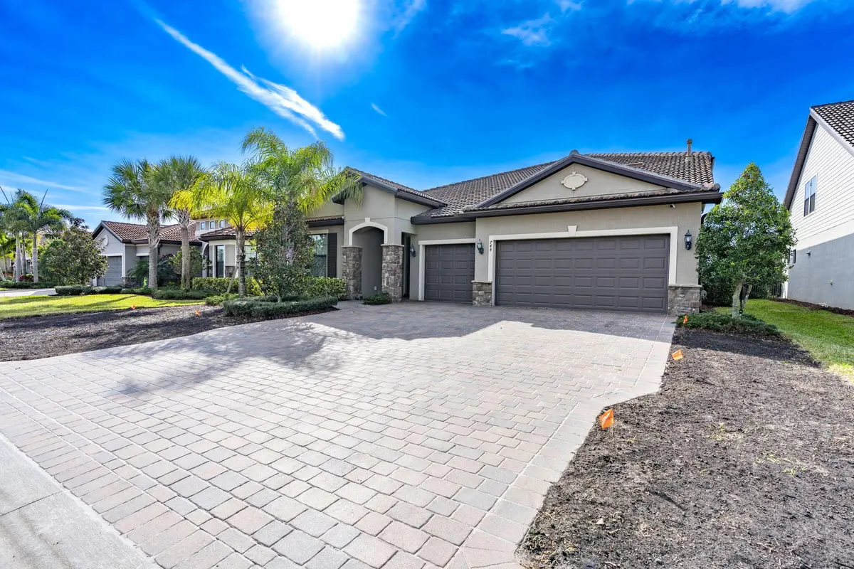 1-web-or-mls-iPixx_00_1 at 744 SE Villandry Way, Port St. Lucie