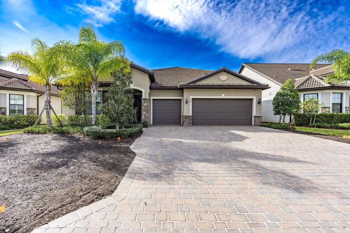 2-web-or-mls-iPixx_00_2 at 744 SE Villandry Way, Port St. Lucie