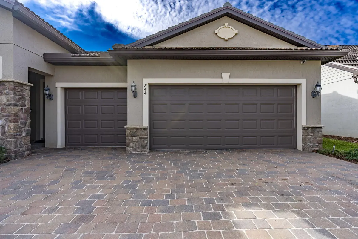 7-web-or-mls-iPixx_00_7 at 744 SE Villandry Way, Port St. Lucie