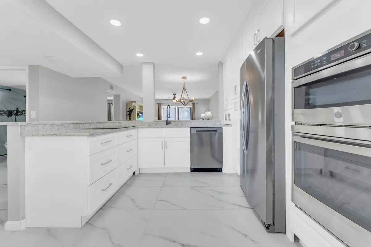 Gorgeous Kitchen at 7192 Huntington Lane 307, Delray Beach