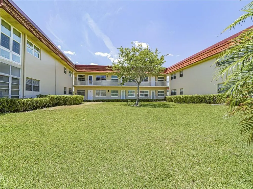 66 Woodland Drive 203, Vero Beach, FL – photo 3