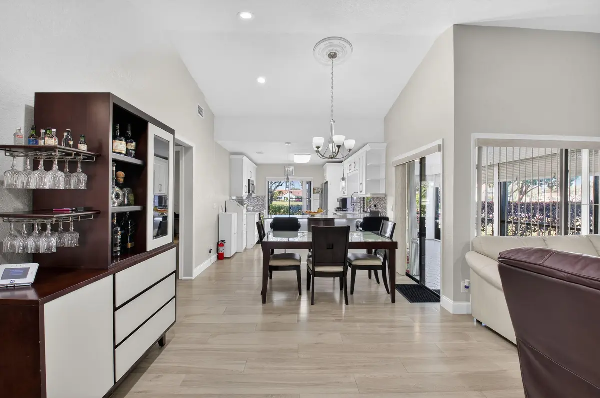 Dining at 5750 Parkwalk Circle, Boynton Beach