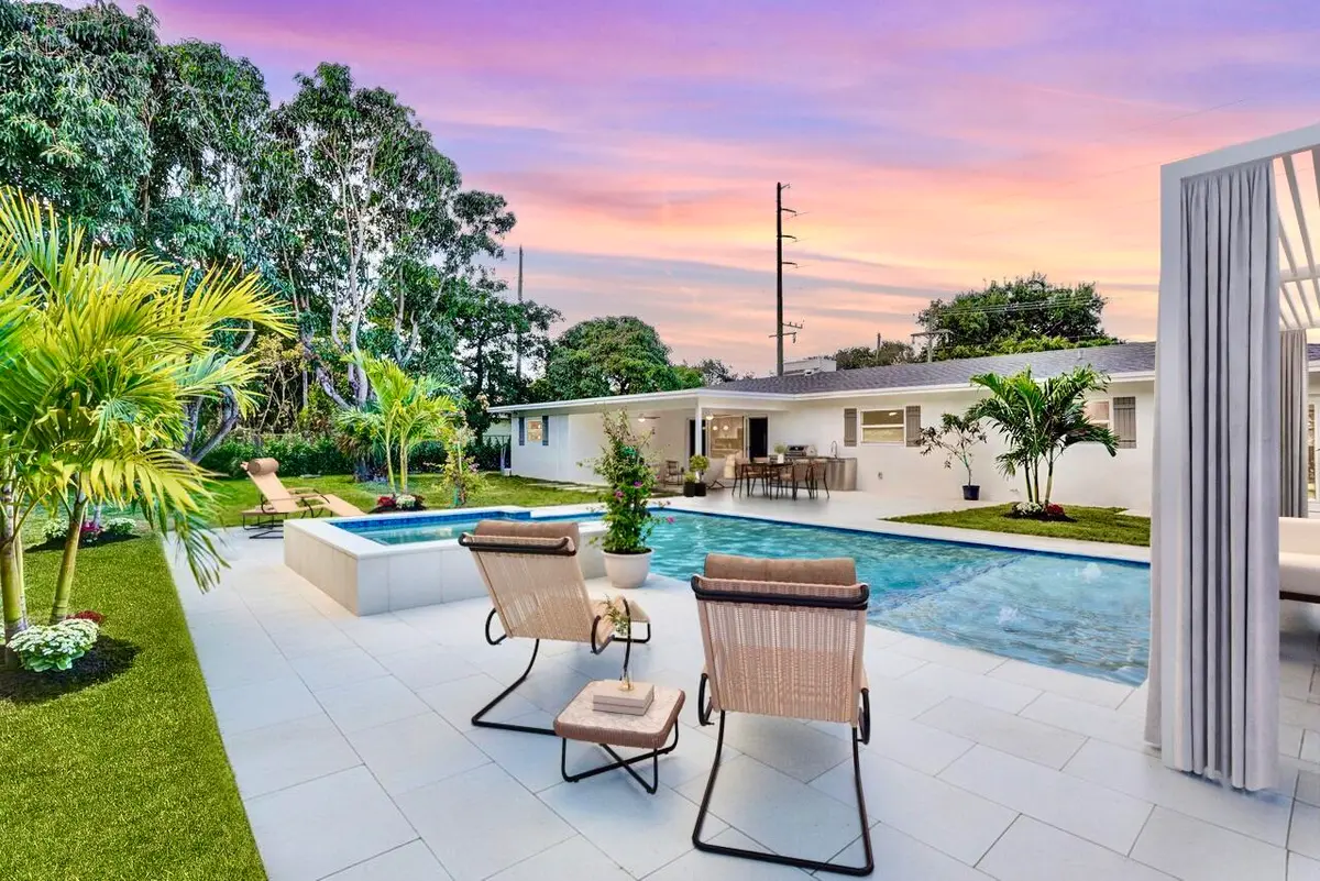 Staged, Huge Pool Deck at 200 NW 2nd Street, Delray Beach