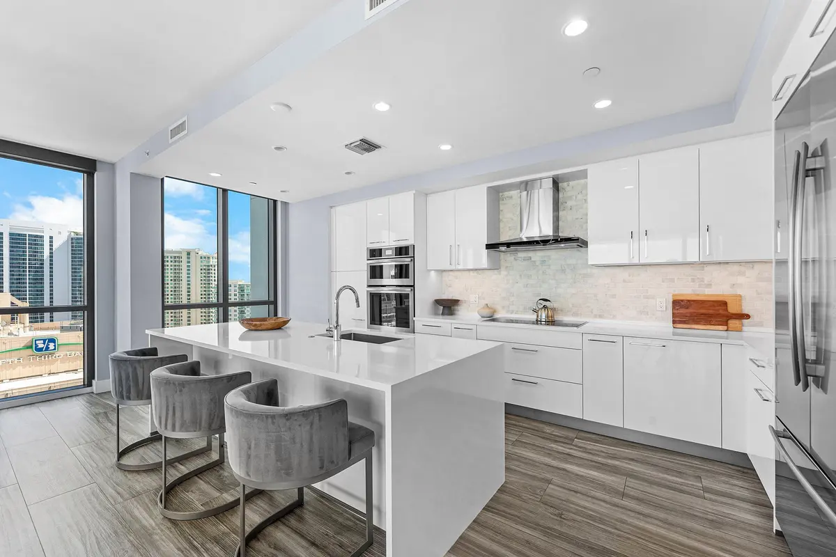 010-100EastLasOlasBoulevard-3001-FortLau at 100 E Las Olas Boulevard 3001, Fort Lauderdale