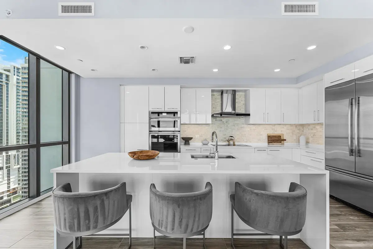 011-100EastLasOlasBoulevard-3001-FortLau at 100 E Las Olas Boulevard 3001, Fort Lauderdale