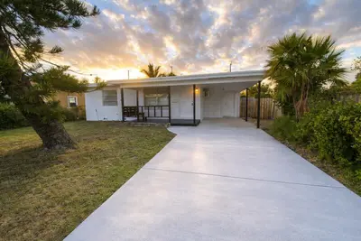1103 S F Street, Lake Worth Beach – sold