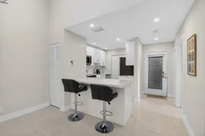 15453 Lakes Of Delray Boulevard 204, Delray Beach – sold