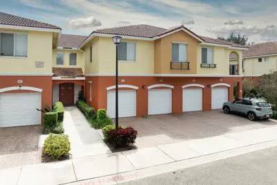 40 SE Sedona Circle 103, Stuart – Townhouse for rent