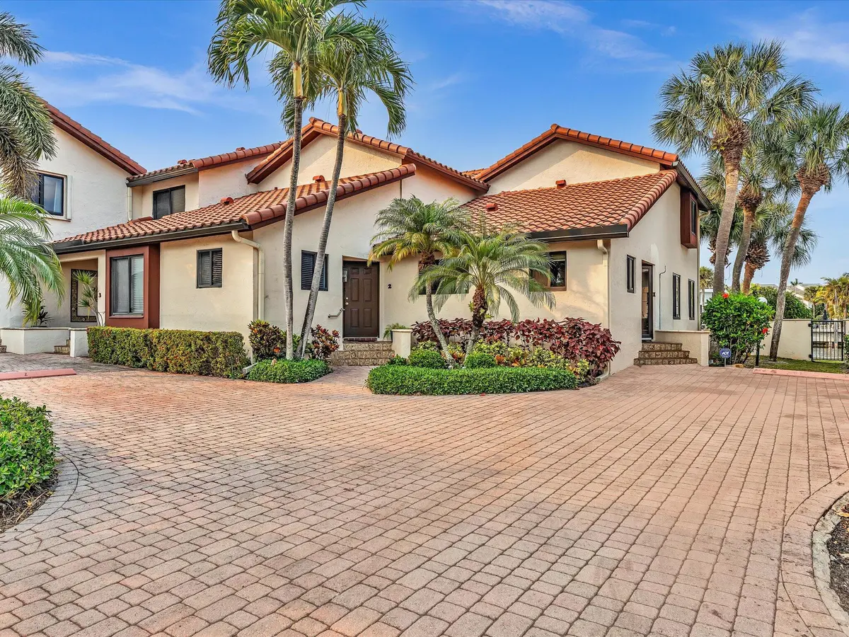 Exterior View at 1005 Russell Drive 1, Highland Beach