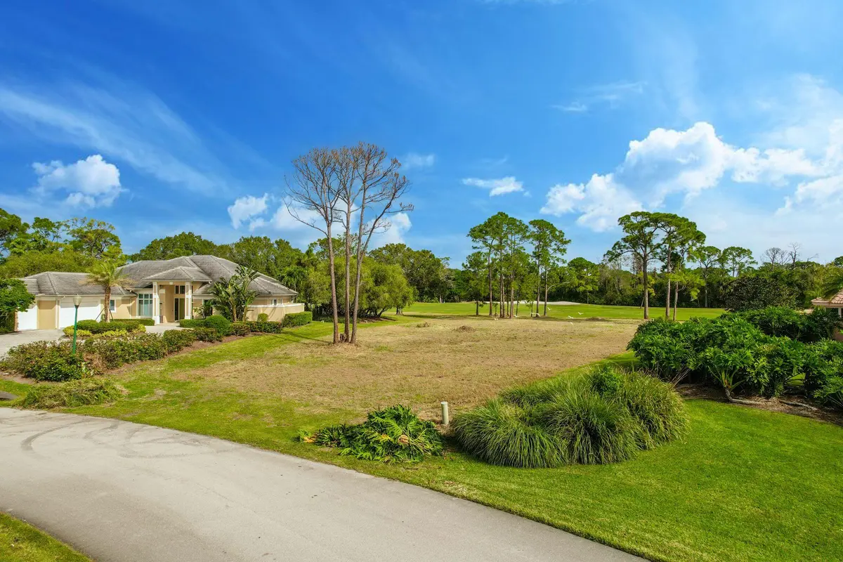 8cJPCjhN at 10303 SW Stones Throw Terrace, Palm City