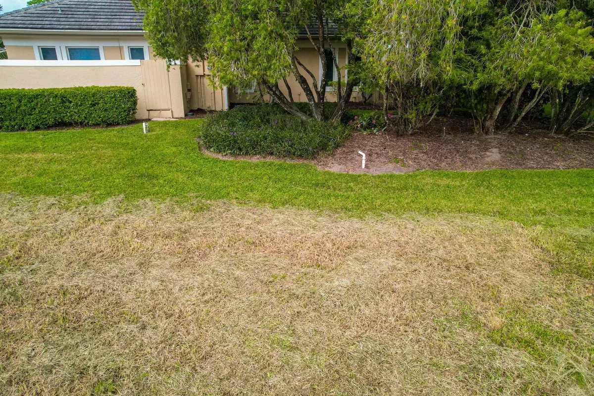 L3KoeDDb at 10303 SW Stones Throw Terrace, Palm City