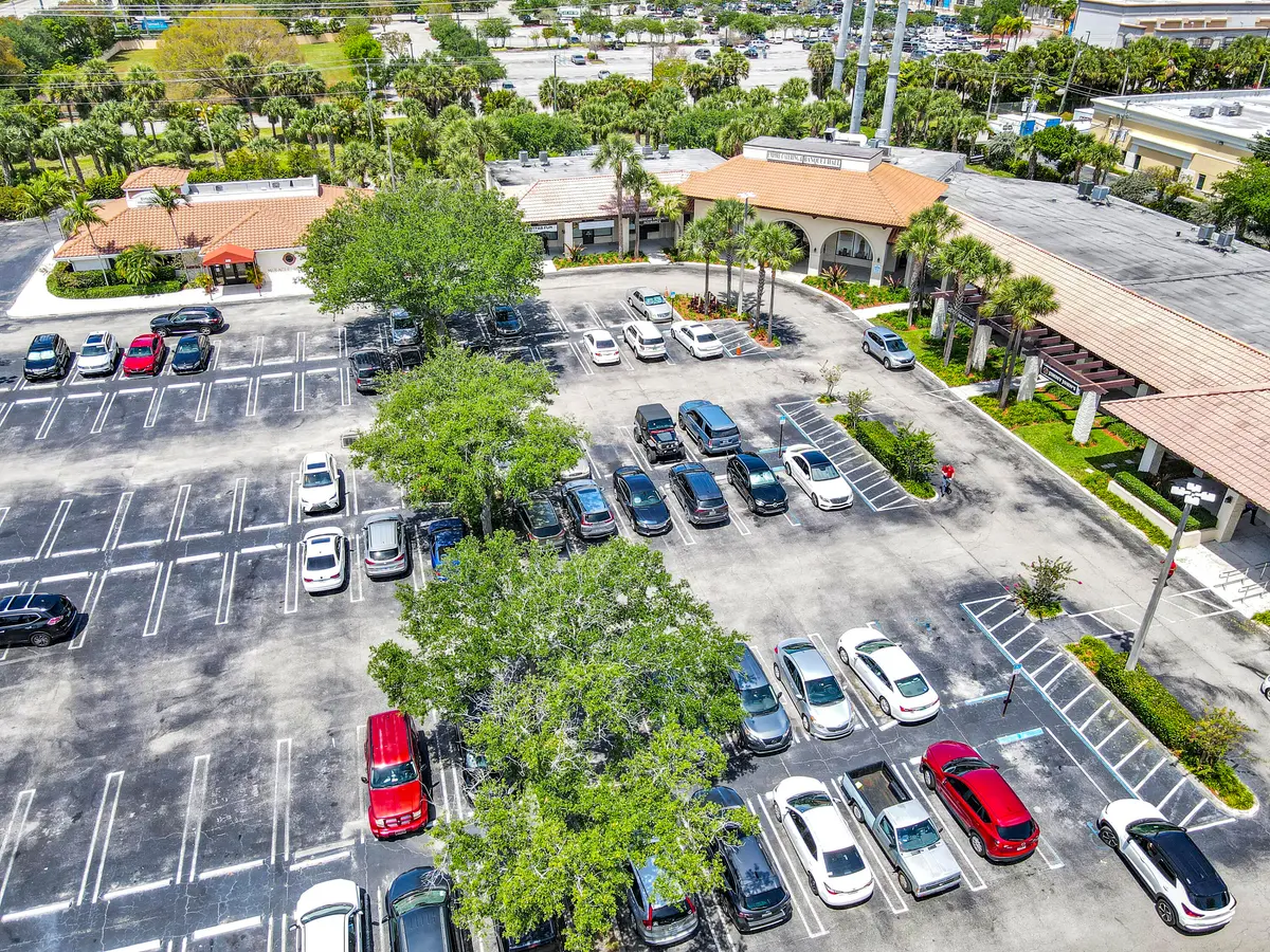 Parking at 3111 45th Street, West Palm Beach