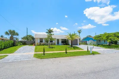 1837 16th Avenue, Lake Worth Beach – Single Family Residence for rent