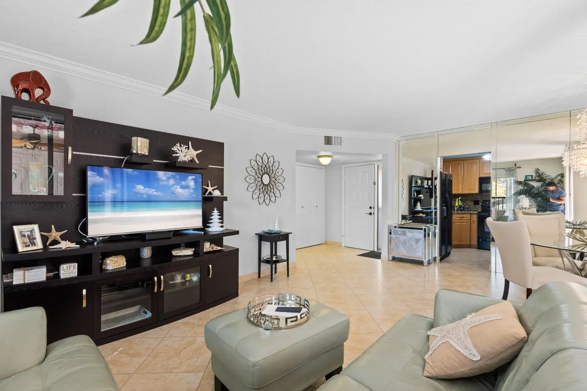 4532 Carambola Cir S by Skybankpro.com P at 4532 Carambola Circle 27273, Coconut Creek